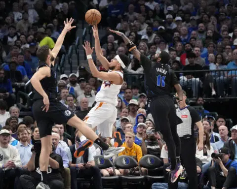 Doncic scores 41 points, pairs with Irving to help Mavs beat Suns 123-113 for 7th straight victory