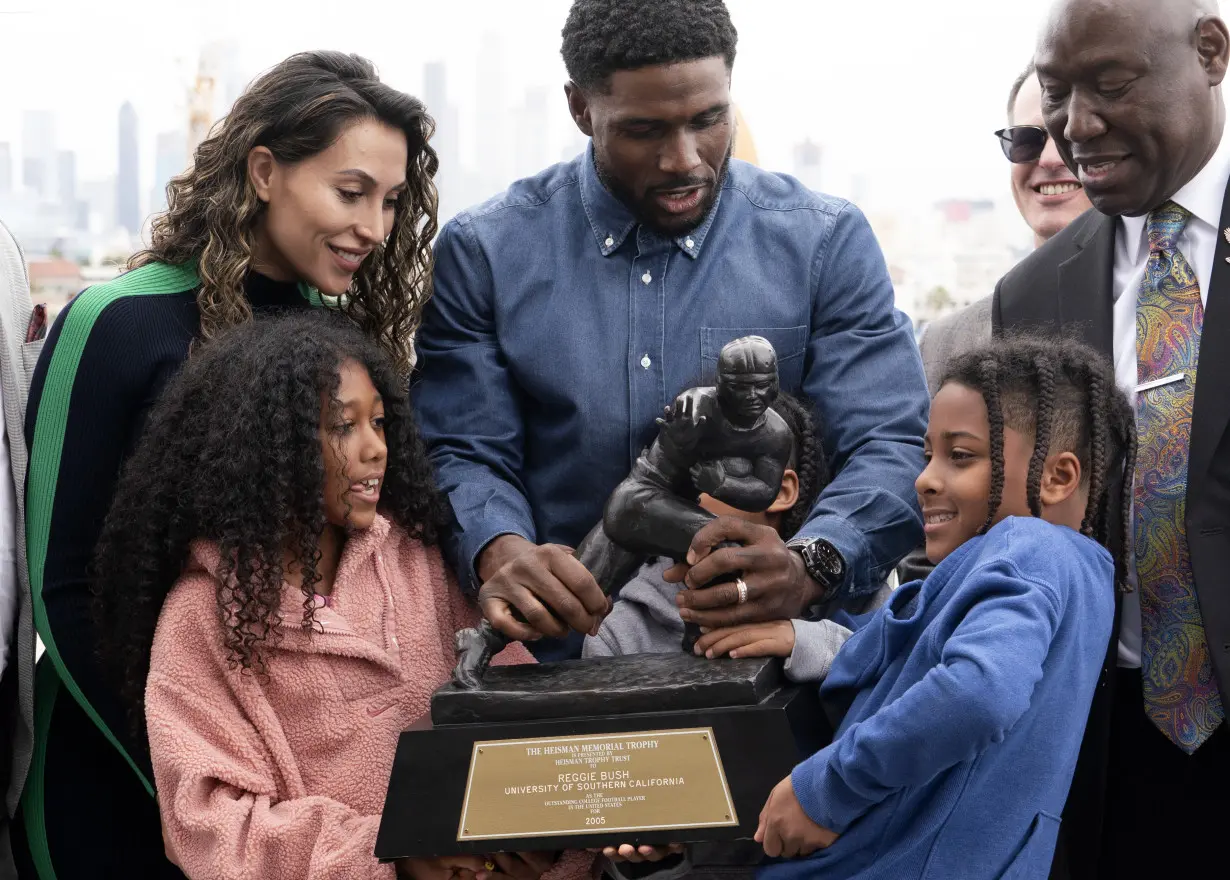 LA Post: Reggie Bush plans to continue his fight against the NCAA after the return of his Heisman Trophy