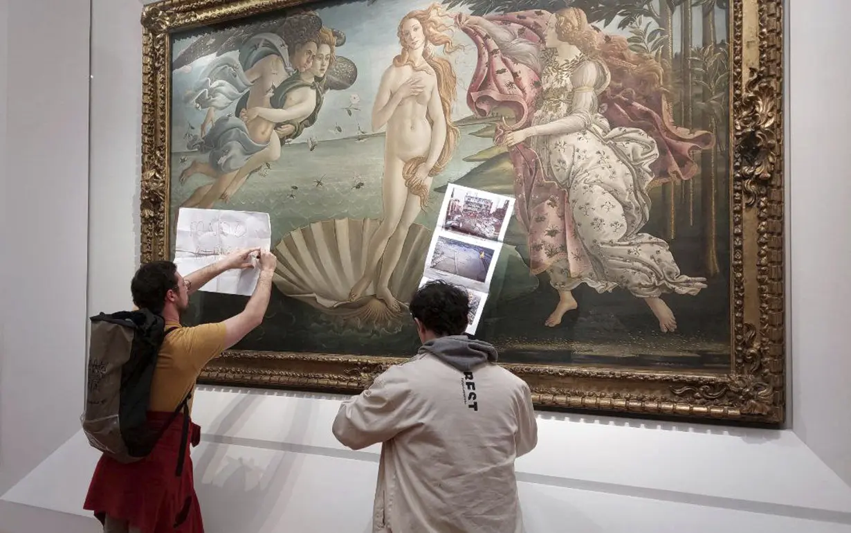 LA Post: Climate activists target Botticelli's 'Birth of Venus' in Florence's Uffizi Gallery