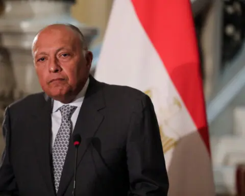 Egypt's FM expresses need for restraint in calls to foreign ministers of Iran, Israel
