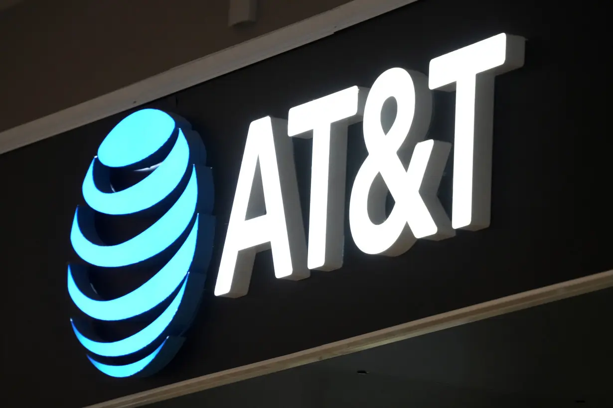 LA Post: AT&T notifies users of data breach and resets millions of passcodes