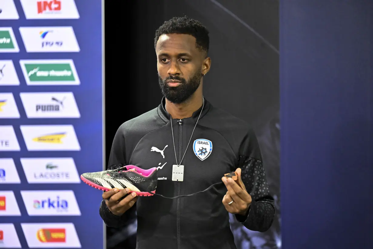 LA Post: Israeli soccer team captain displays shoe of kidnapped child ahead of qualifying match in Hungary