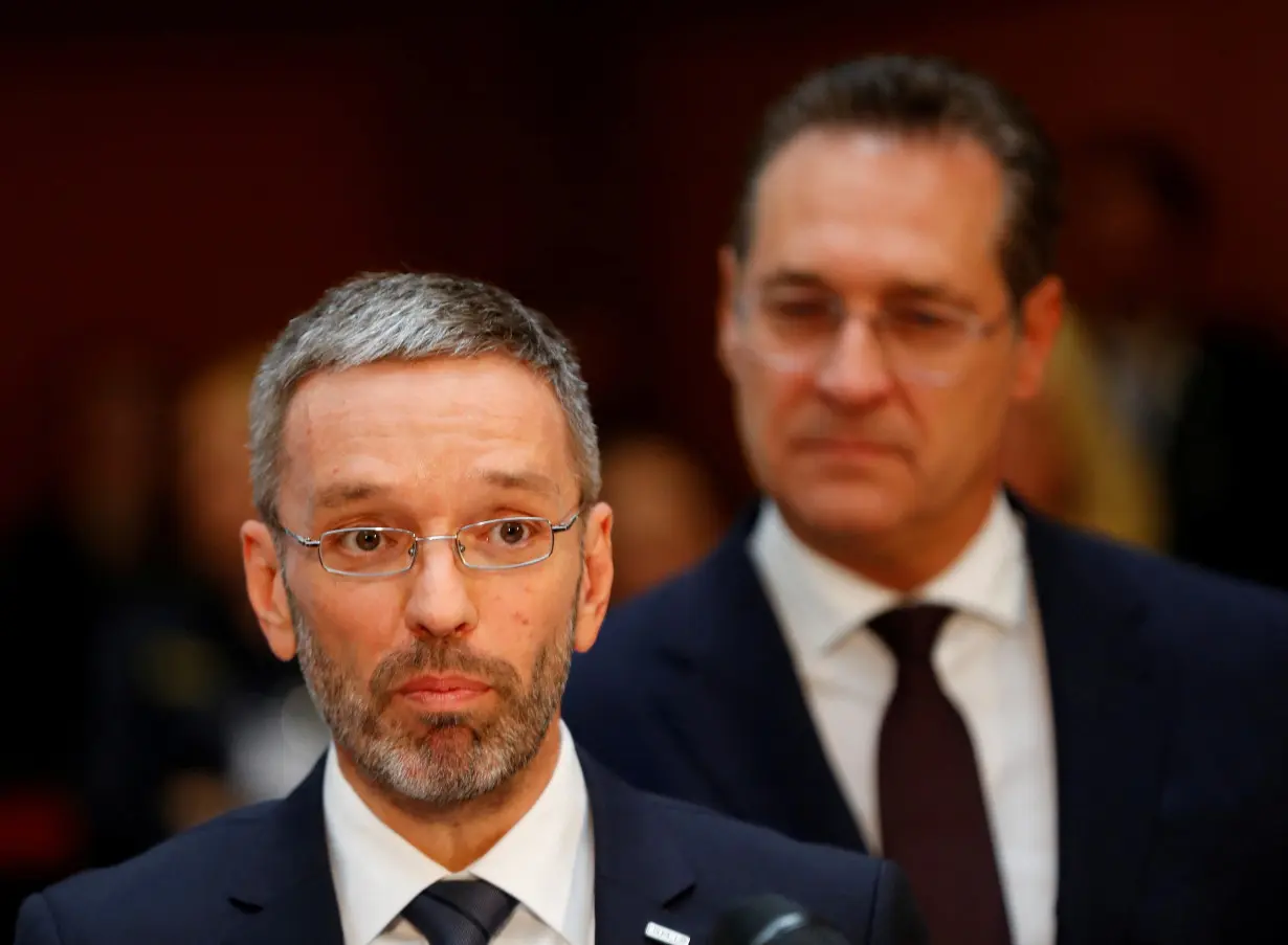 LA Post: Austrian prosecutors investigate far-right leader, suspect breach of trust