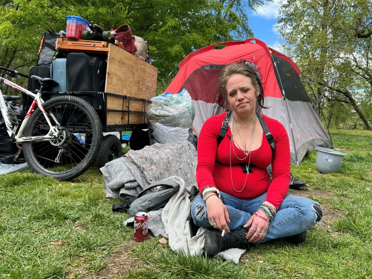 Homeless people are evacuated from a park in Grants Pass