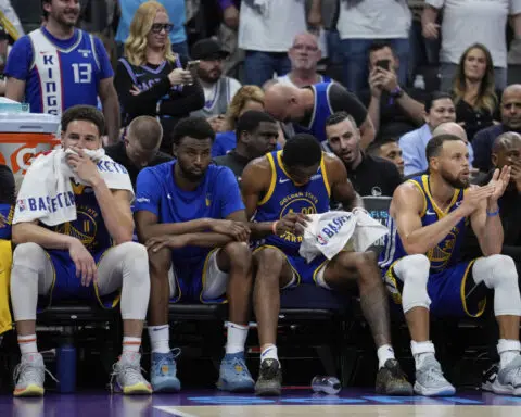 Klay Thompson misses all 10 shots in what might have been his final game with the Warriors