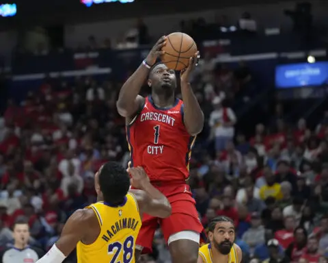 Zion Williamson's injury dampens his otherwise dominant postseason debut for the Pelicans