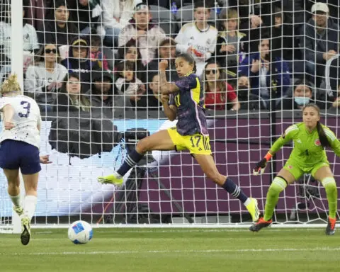 US shakes off shocking loss, advances to Women's Gold Cup semis with a 3-0 win over Colombia