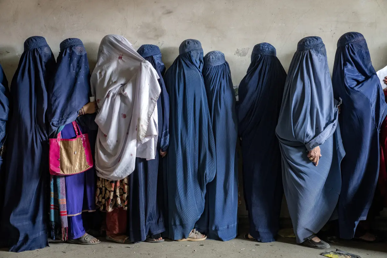 LA Post: Afghan women fear going out alone due to Taliban decrees on clothing and male guardians, says UN