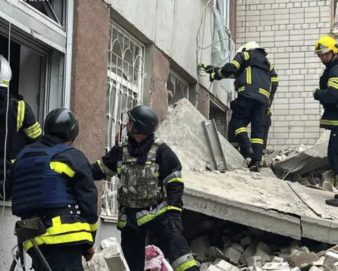 Russian missiles slam into a Ukrainian city and kill 8 people as the war approaches a critical stage