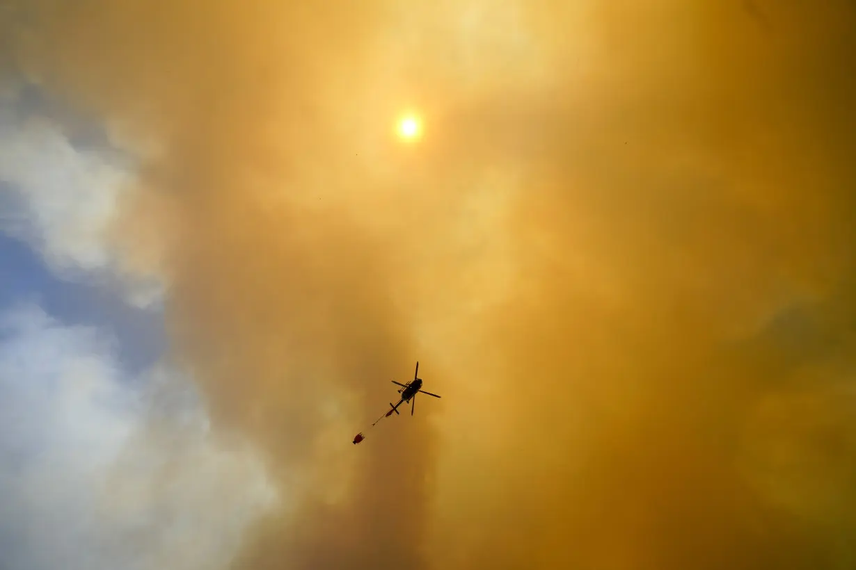 Survivors of Chile wildfires search through debris as death toll reaches 122