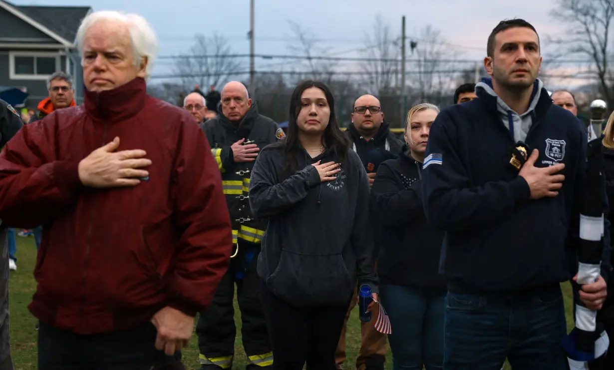 Candlelight vigil for late NYPD Officer Jonathan Diller, in Massapequa