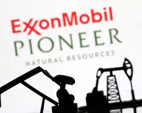 US Senator Schumer urges FTC to probe Exxon, Chevron mega-deals