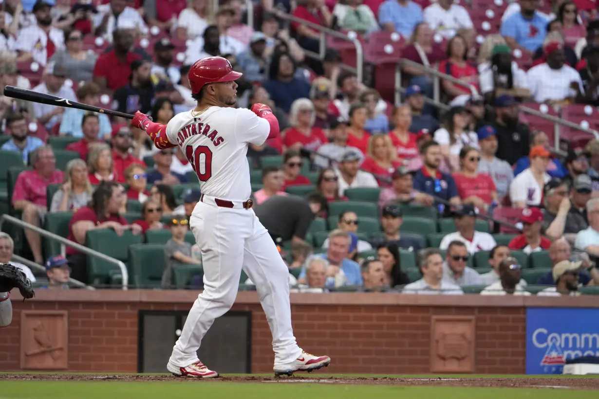 LA Post: Cardinals catcher Willson Contreras breaks left forearm when hit by J.D. Martinez's bat