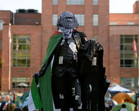 Houthis offer education to students suspended in US protest crackdown