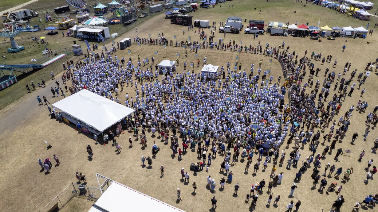 706 people named Kyle got together in Texas. It wasn’t enough for a world record.