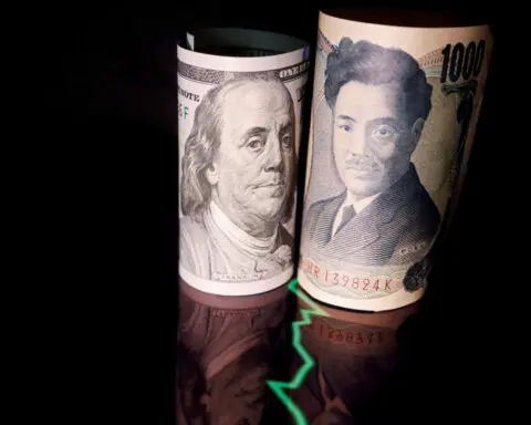 Yen's wild week has bears wary