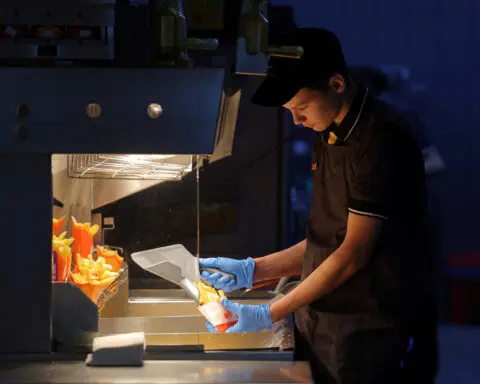Russia’s services sector grows at slowest rate in 15 months, PMI shows