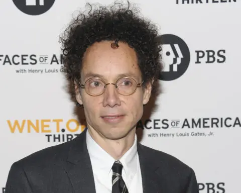 Malcolm Gladwell takes fresh look at societal trends in 'Revenge of the Tipping Point'