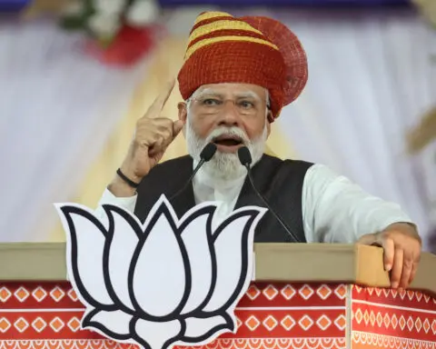 Low turnout, apathy in India election a worry for Modi's campaign