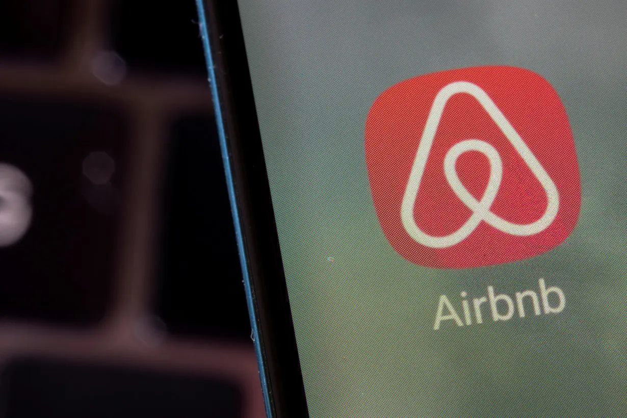 LA Post: Airbnb slumps as gloomy forecast fans slowdown fears