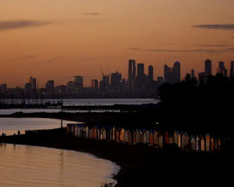 Slowing global economy to mean smaller revenue bump in Australian budget