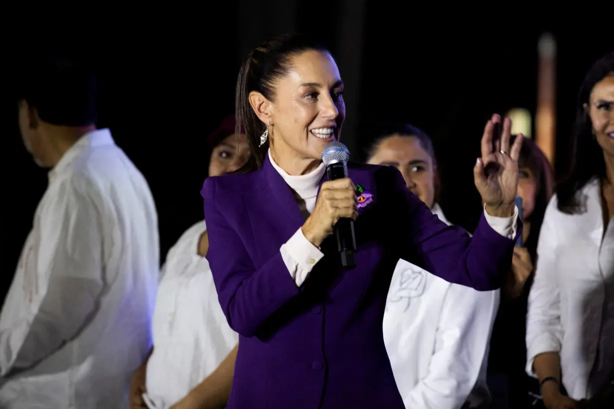 FILE PHOTO: Presidential candidates attend the last presidential debate at the Tlatelolco University Cultural Center, in Mexico City