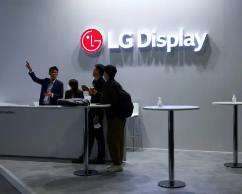 LG Display returns to quarterly loss on drop in off-season demand