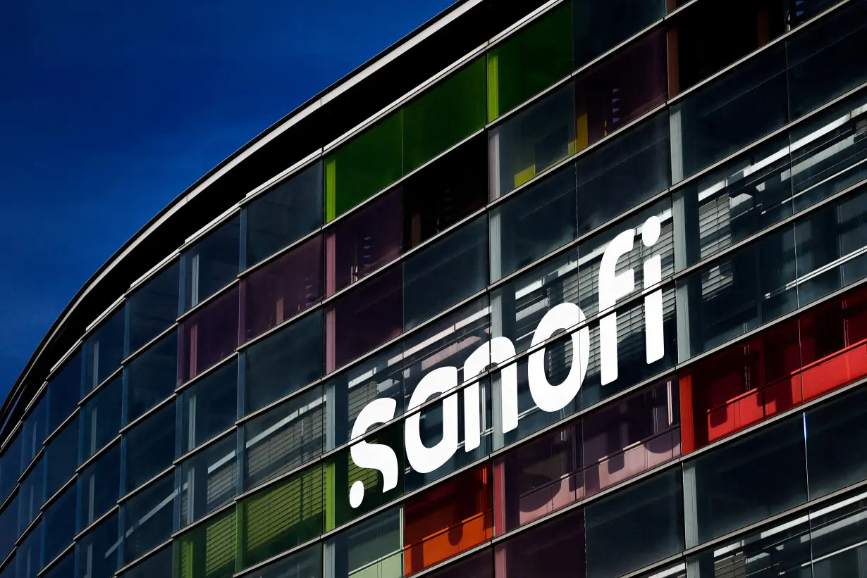 FILE PHOTO: The logo of French drugmaker Sanofi is seen a the Sanofi Genzyme Polyclonals in Lyon