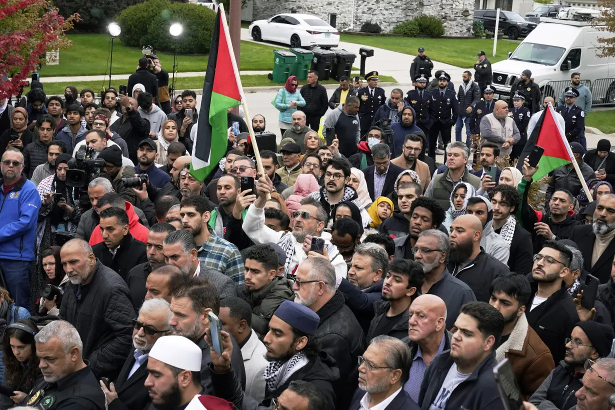 Mourners in heavily Palestinian Chicago suburb remember Muslim boy killed as kind, energetic