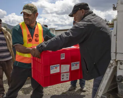Papua New Guinea landslide survivors slow to move to safer ground after hundreds buried