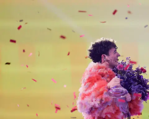 Factbox-Switzerland won Eurovision's jury vote, while viewers favoured Croatia, Israel