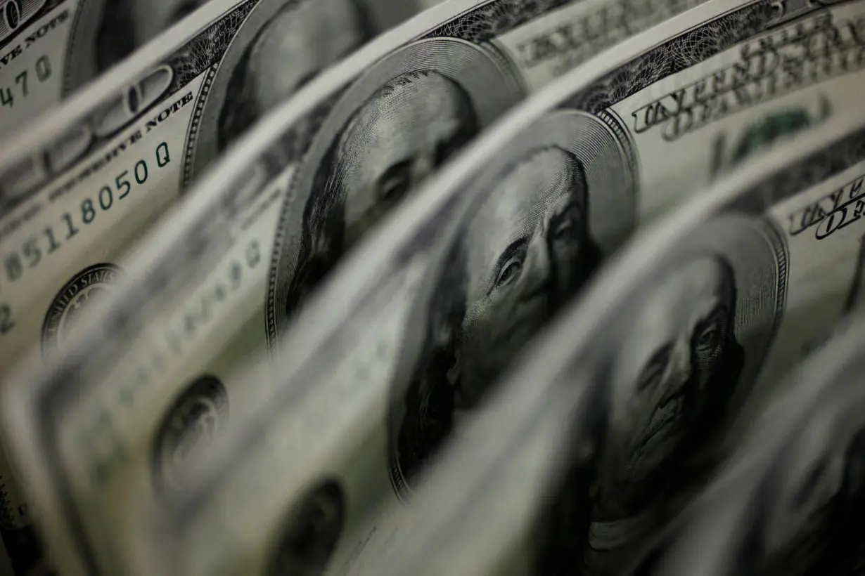 LA Post: Dollar weaker on Fed rate cut hopes, yen retreats after strong week