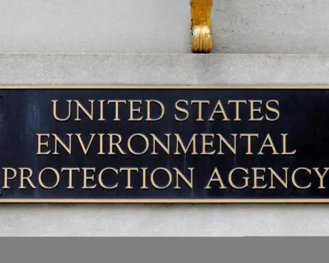 US Republican attorneys general sue to stop EPA's carbon rule