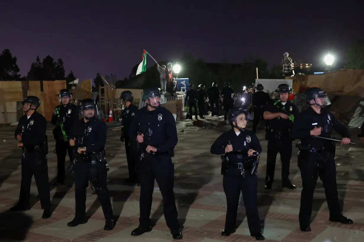 LA Post: California police move in to dismantle pro-Palestinian protest camp at UCLA