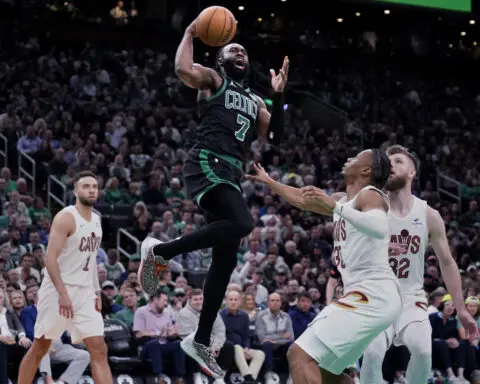 Jayson Tatum scores 25 to lead Celtics past Cavaliers 113-98 and into 3rd consecutive East finals