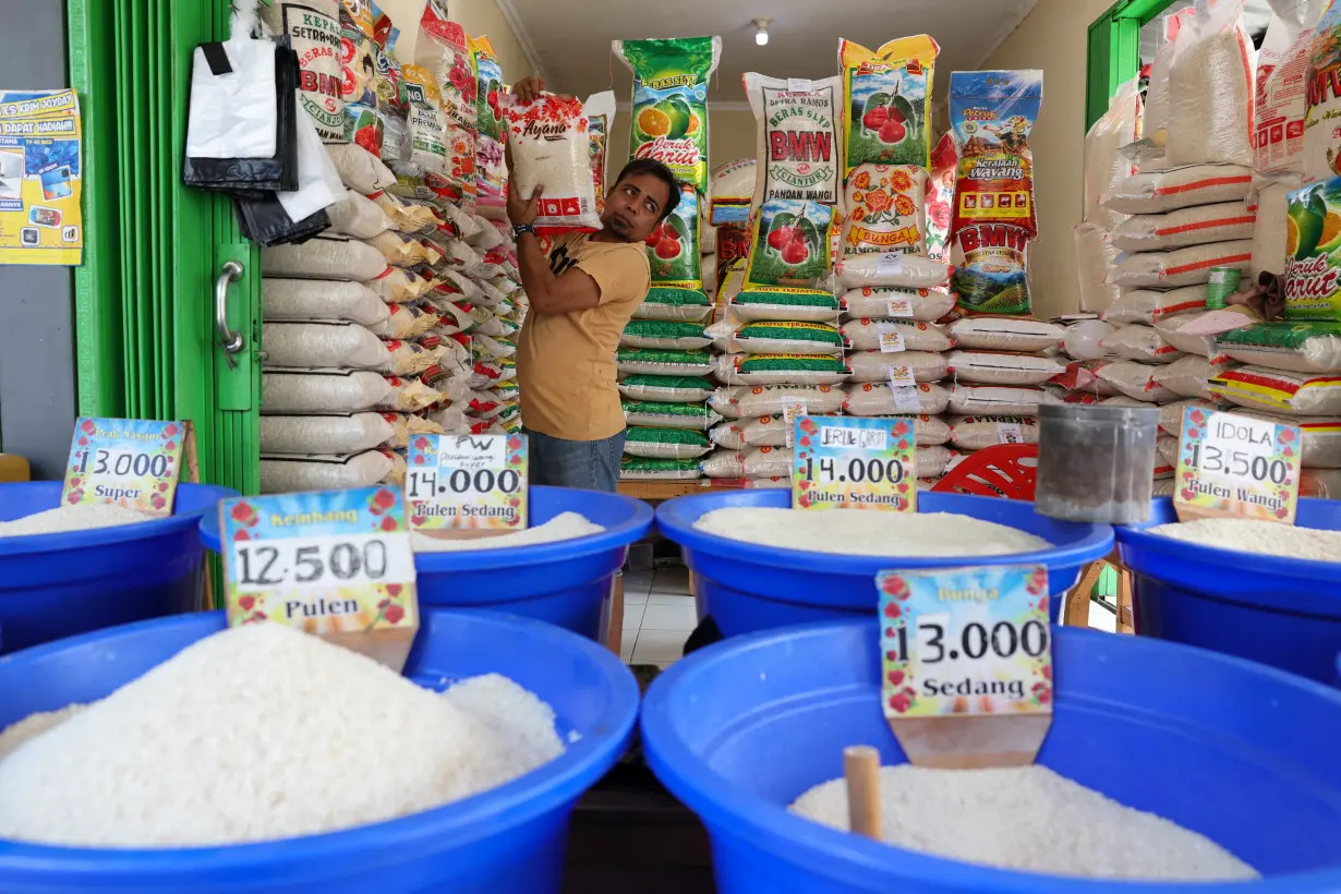 LA Post: Indonesia's inflation rate eases slightly in April