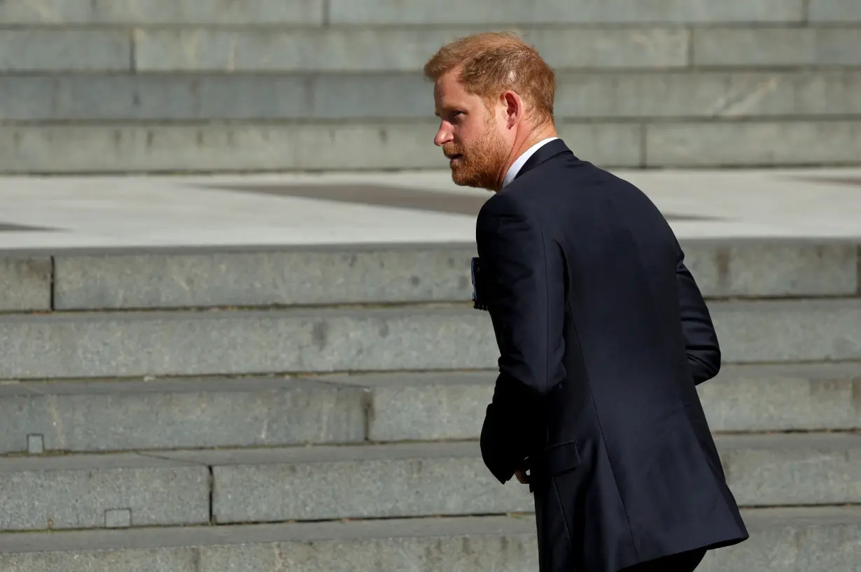 LA Post: Four UK editors named in Prince Harry's phone-hacking lawsuit against Daily Mail