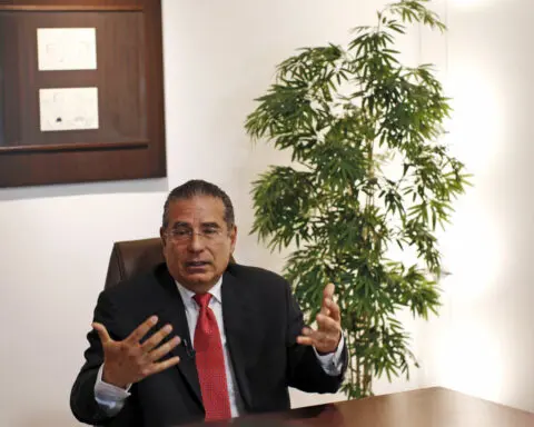 Panama Papers law firm co-founder Ramon Fonseca dies in hospital, lawyer says