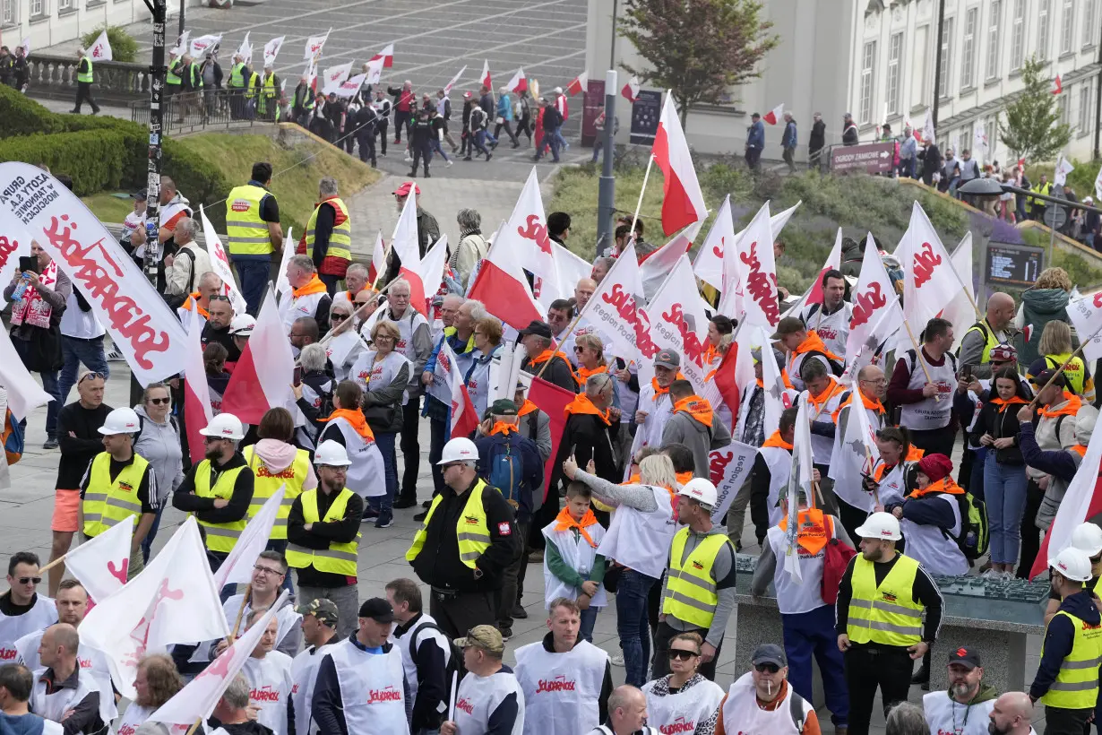 LA Post: Polish farmers march in Warsaw against EU climate policies the country's pro-EU leader
