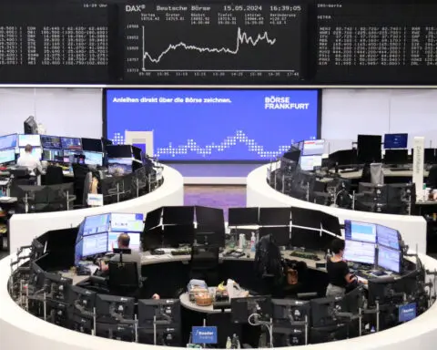 European shares eke out gains amid interest rate uncertainty