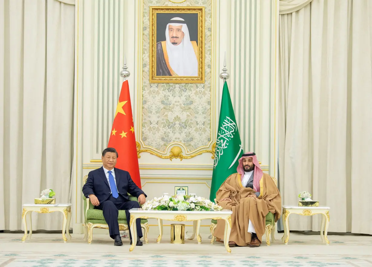 FILE PHOTO: Saudi Crown Prince Mohammed Bin Salman meets with Chinese President Xi Jinping in Riyadh