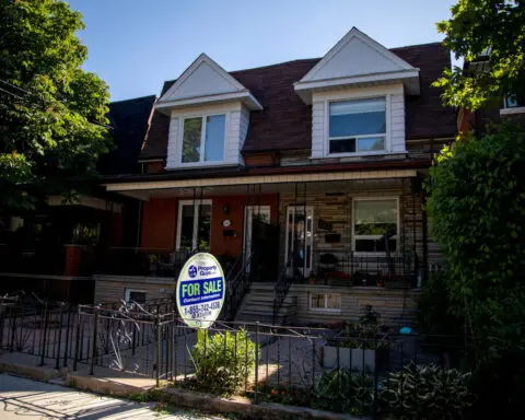 Toronto home sales fall for third month in April; prices rise
