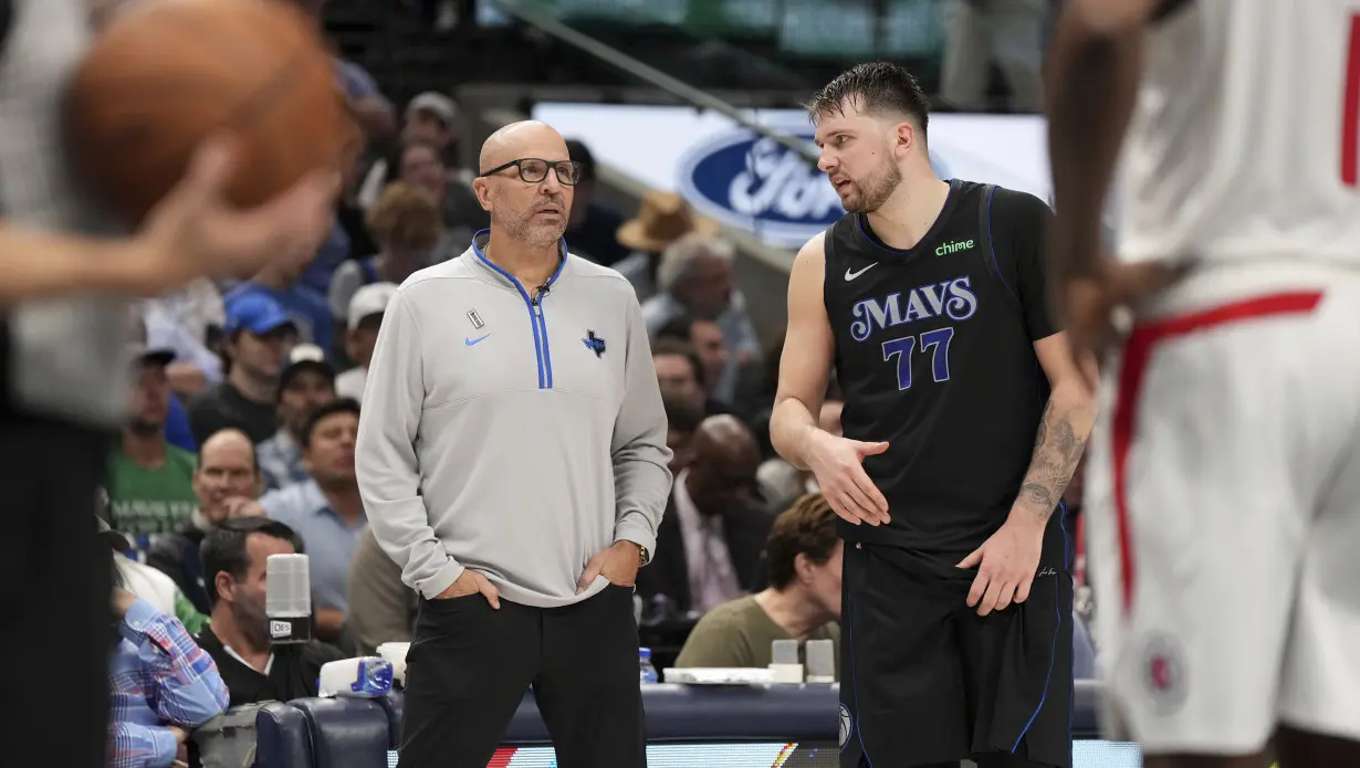 Clippers Mavericks Basketball