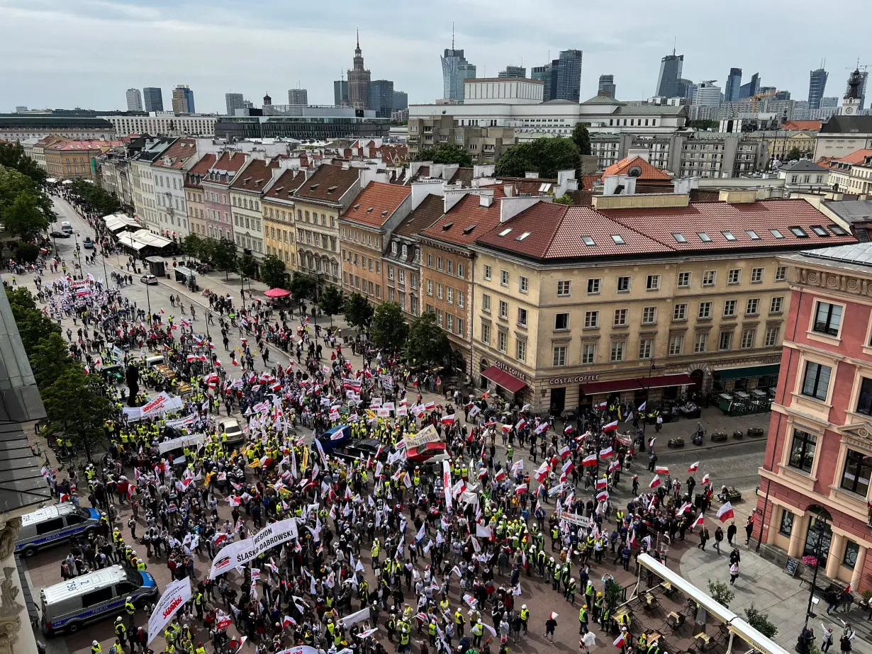 LA Post: Polish farmers march against 'green poison' EU climate change rules