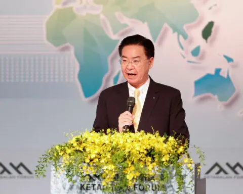 Taiwan says WHO should let it attend all its meetings