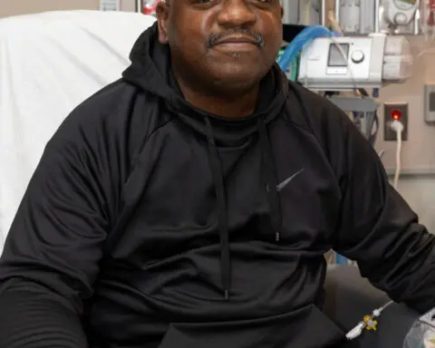 First human to receive transplanted pig kidney dies