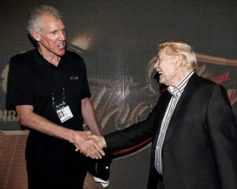 Bill Walton, NBA Hall of Famer and free spirit, dead at 71