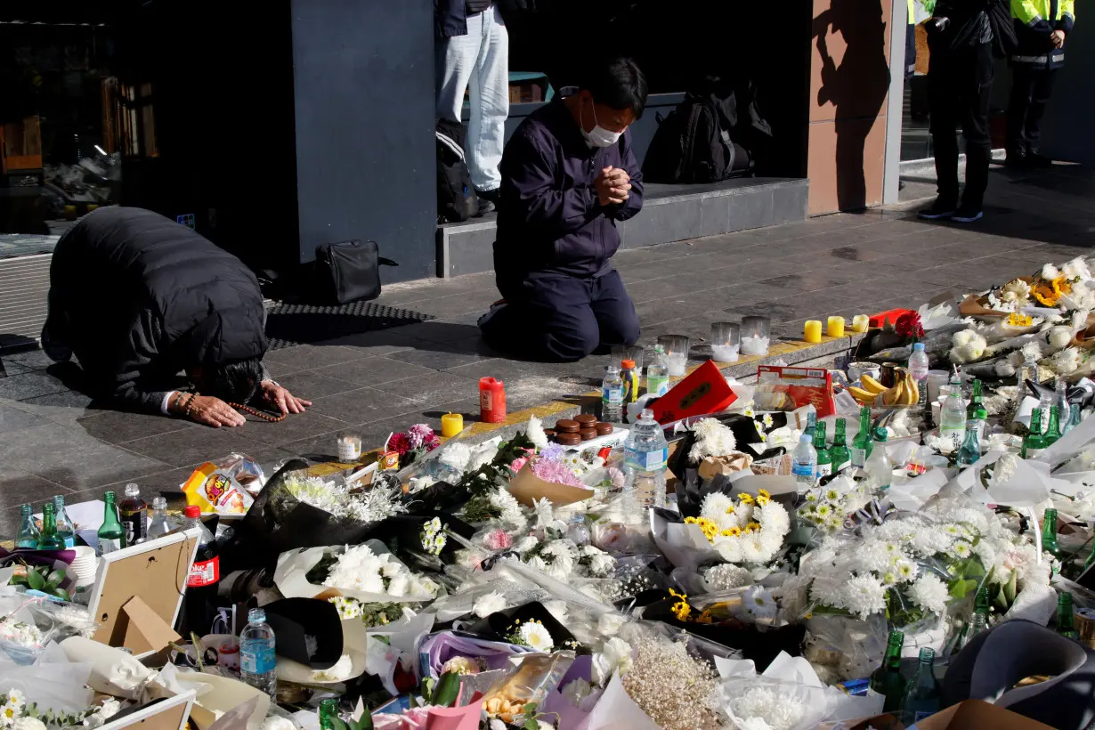 South Korea in mourning after deadly crowd crush