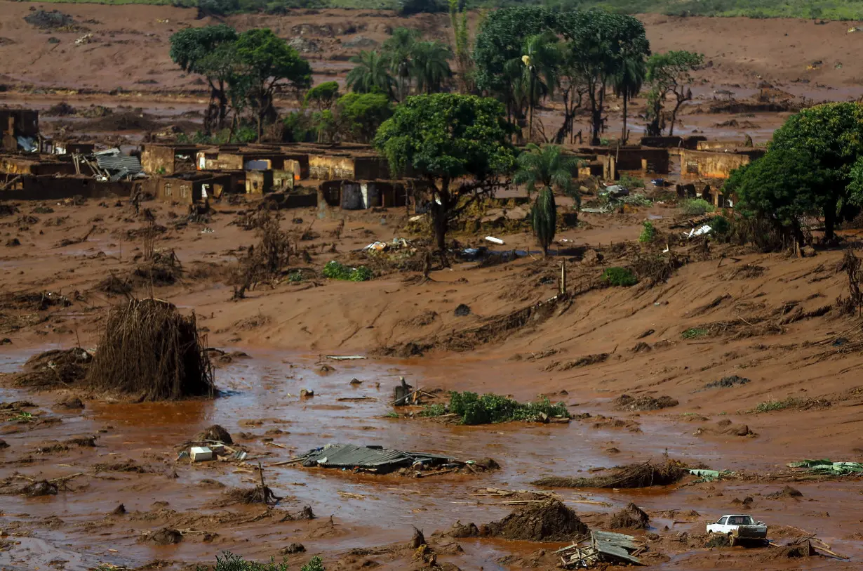 FILE PHOTO: The Bento Rodrigues district is pictured covered with mud after a dam owned by Vale SA and BHP Billiton Ltd burst in Mariana