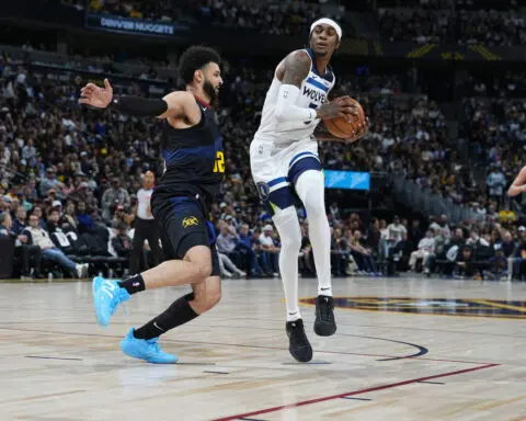 Jamal Murray tosses heat pack, Michael Malone screams at officials as Nuggets frustrated in Game 2